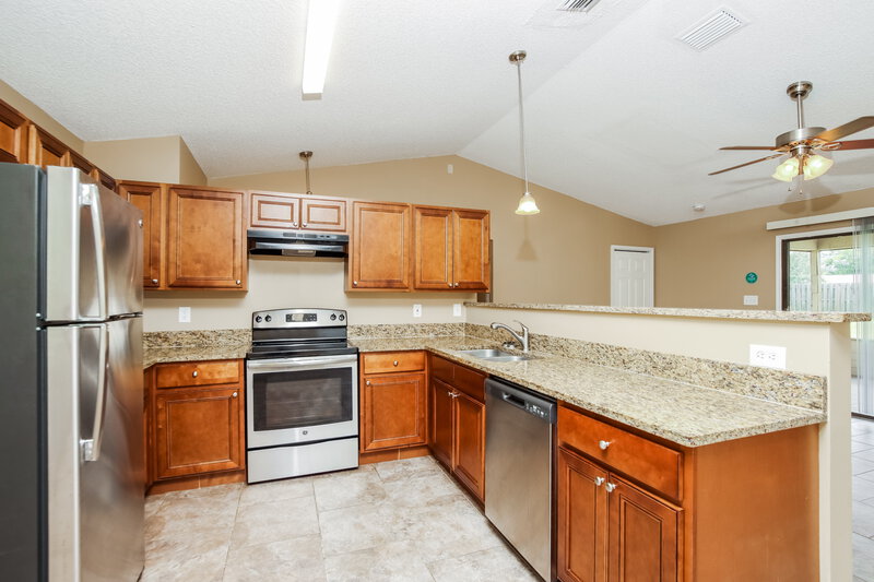 1,920/Mo, 361 Breezeway Ave NE Palm Bay, FL 32907 Kitchen View 2