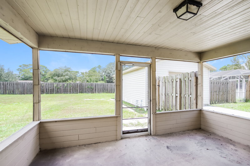 1,920/Mo, 361 Breezeway Ave NE Palm Bay, FL 32907 Sun Room View