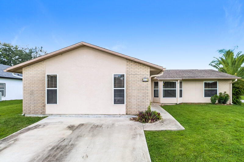 1,655/Mo, 1807 Vauxhall St NW Palm Bay, FL 32907 External View