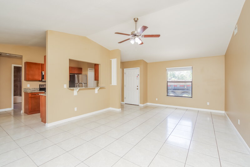 1,855/Mo, 726 Lime Ave NW Palm Bay, FL 32907 Living Room View 2