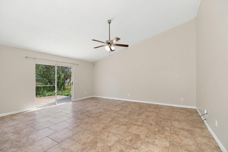 1,725/Mo, 441 Dunbar Ave NE Palm Bay, FL 32907 Living Room View 3