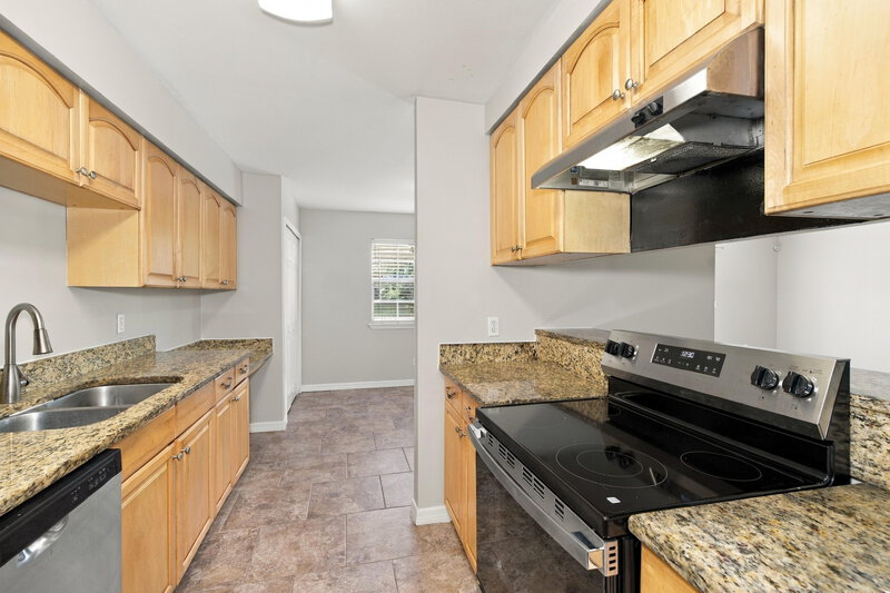 1,725/Mo, 441 Dunbar Ave NE Palm Bay, FL 32907 Kitchen View