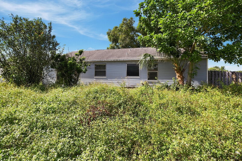 1,725/Mo, 441 Dunbar Ave NE Palm Bay, FL 32907 Rear View