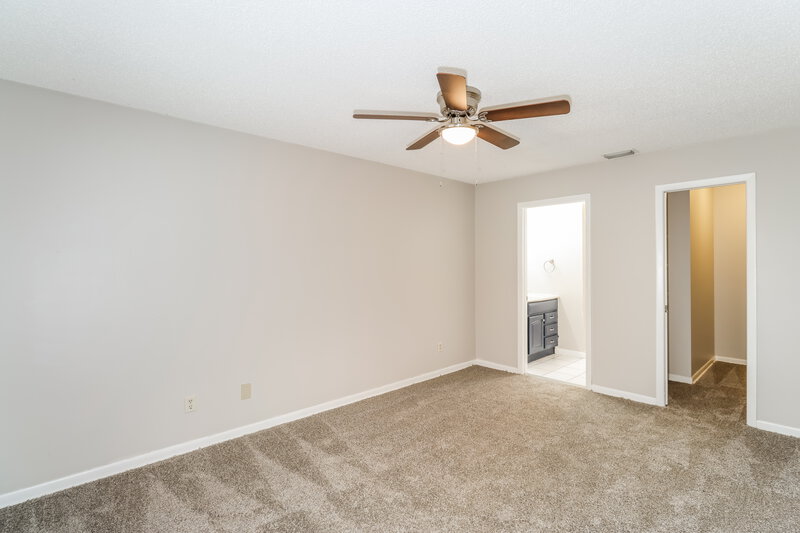 1,775/Mo, 948 Highland Ave NW Palm Bay, FL 32907 Main Bedroom View 2