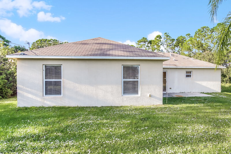 1,810/Mo, 718 Reading St SE Palm Bay, FL 32909 Rear View 2