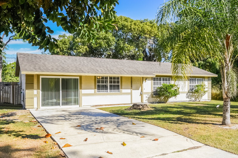 1,900/Mo, 4250 Delespine Rd Cocoa, FL 32927 Front View