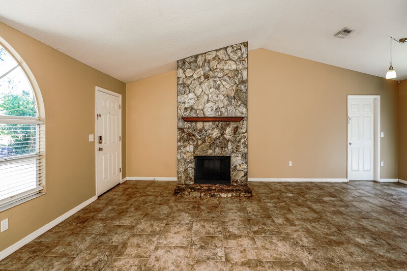 1,995/Mo, 6057 Balsam St Cocoa, FL 32927 Living Room View