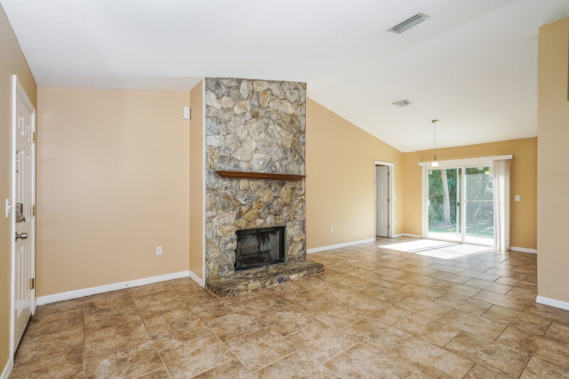 2,710/Mo, 6057 Balsam St Cocoa, FL 32927 Living Room View 2