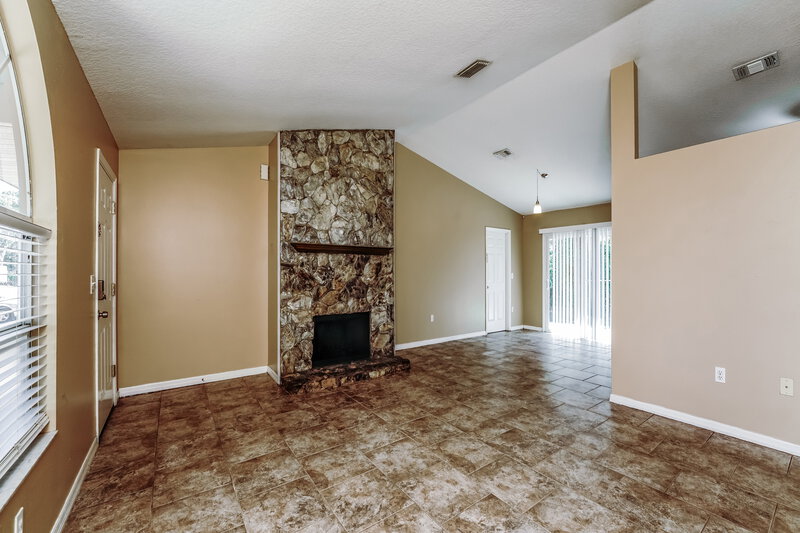 1,995/Mo, 6057 Balsam St Cocoa, FL 32927 Living Room View 4