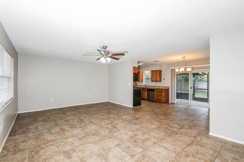 1,695/Mo, 2935 Pembroke Rd Melbourne, FL 32935 Living Room View