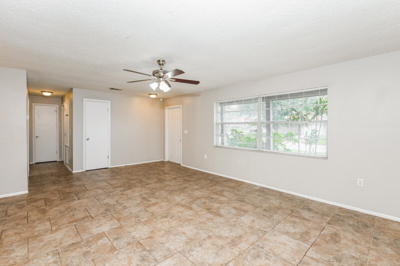 1,695/Mo, 2935 Pembroke Rd Melbourne, FL 32935 Living Room View 3