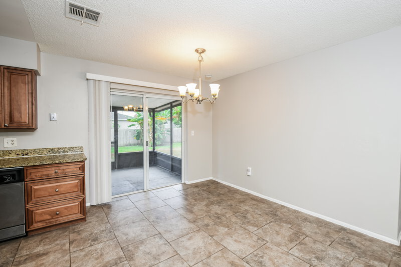 1,695/Mo, 2935 Pembroke Rd Melbourne, FL 32935 Dining Room View