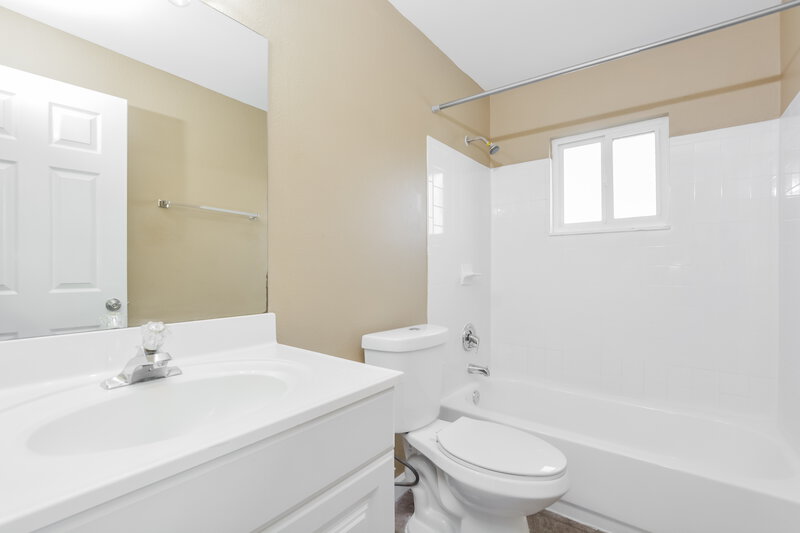 1,985/Mo, 1264 Croftwood Dr Melbourne, FL 32935 Bathroom View