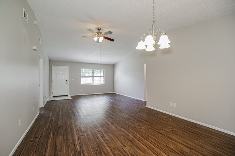 2,050/Mo, 6430 Greenwood Ave Cocoa, FL 32927 Dining Room View 2