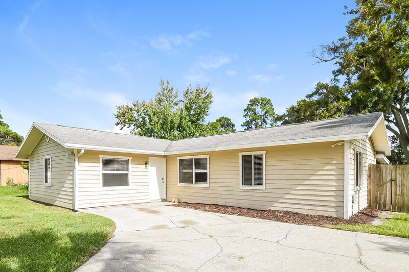 2,100/Mo, 4317 Alamosa St Cocoa, FL 32927 Front View