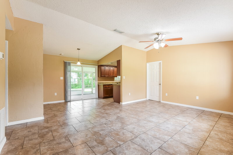 2,100/Mo, 4317 Alamosa St Cocoa, FL 32927 Living Room View 2