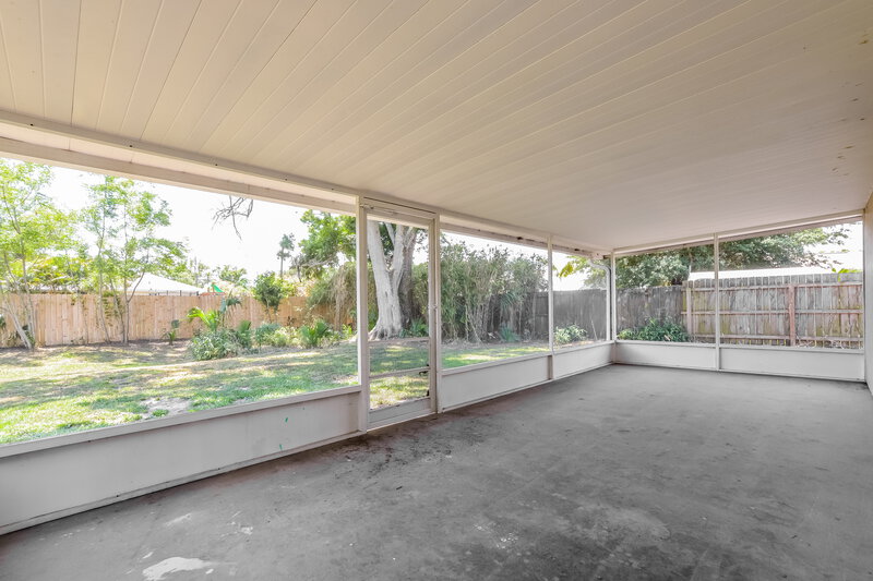 2,195/Mo, 4317 Alamosa St Cocoa, FL 32927 Sun Room View