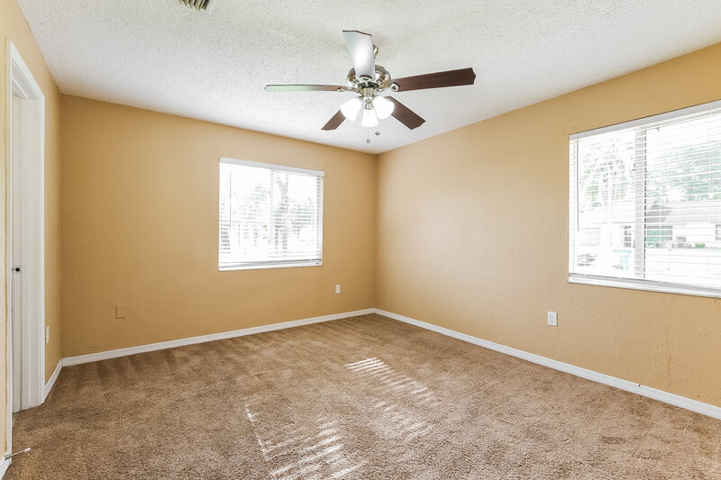 2,100/Mo, 4317 Alamosa St Cocoa, FL 32927 Main Bedroom View