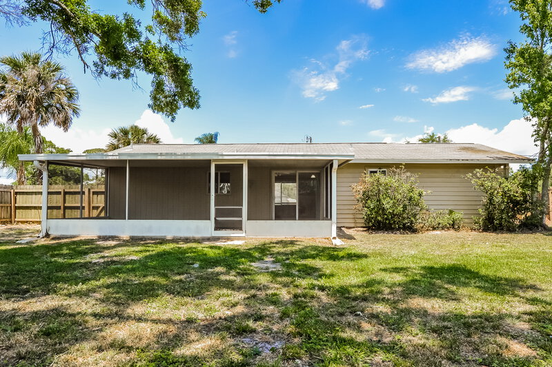 2,195/Mo, 4317 Alamosa St Cocoa, FL 32927 Rear View