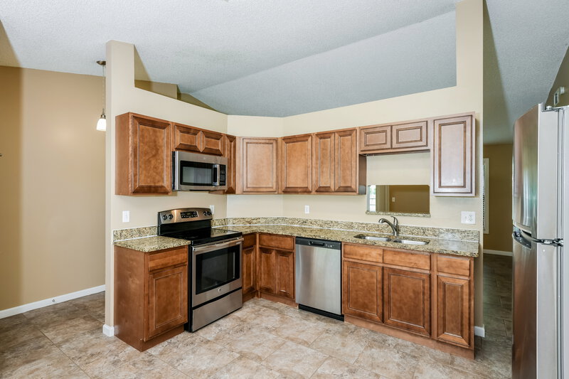 1,715/Mo, 681 Elmont St NW Palm Bay, FL 32907 Kitchen View