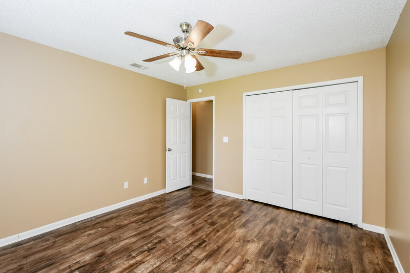 1,715/Mo, 681 Elmont St NW Palm Bay, FL 32907 Main Bedroom View 2