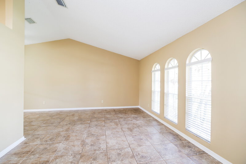 1,920/Mo, 415 Nogales Ave NE Palm Bay, FL 32907 Living Room View