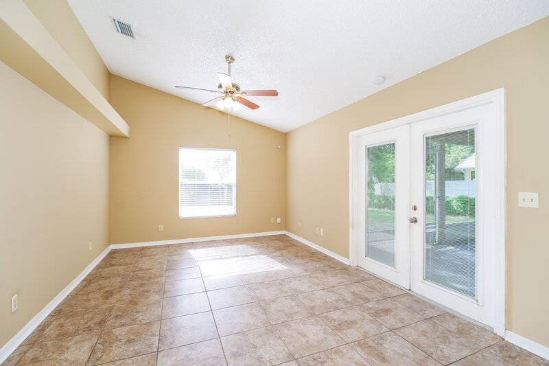1,920/Mo, 415 Nogales Ave NE Palm Bay, FL 32907 Family Room View