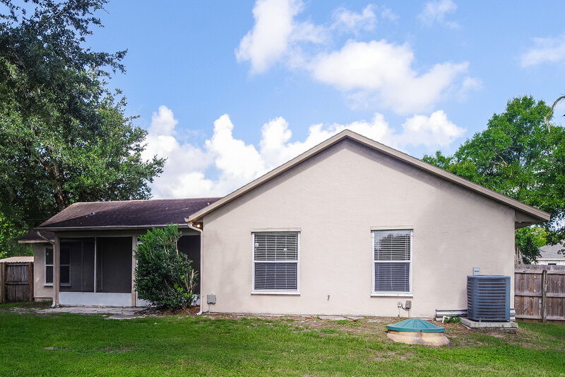 1,920/Mo, 415 Nogales Ave NE Palm Bay, FL 32907 Rear View