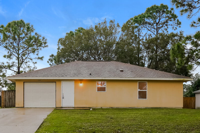 1,745/Mo, 1122 Beacon St NW Palm Bay, FL 32907 External View