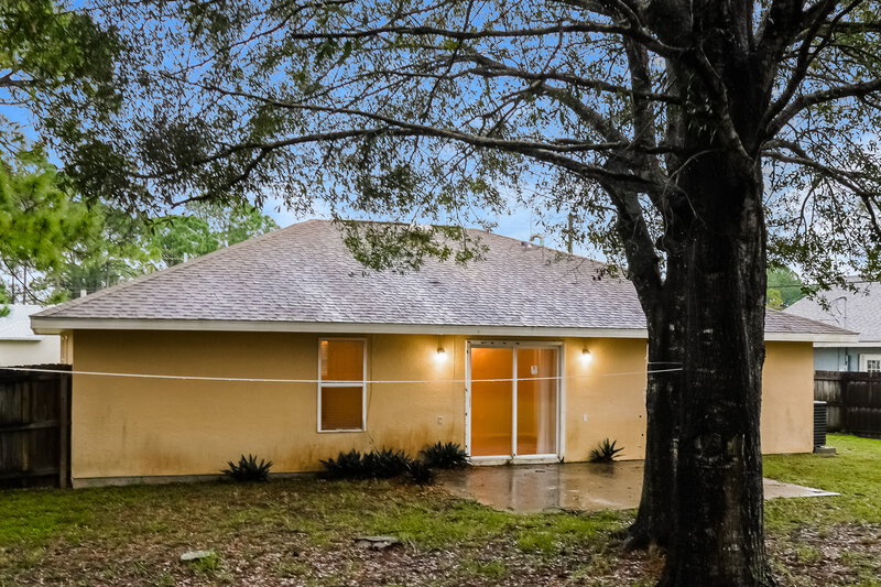 1,745/Mo, 1122 Beacon St NW Palm Bay, FL 32907 Rear View