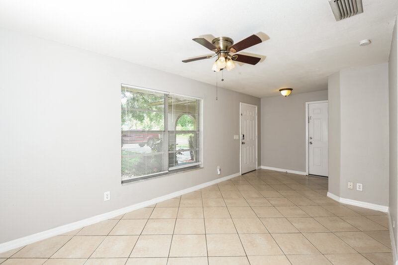 2,620/Mo, 631 Fernandina St NW Palm Bay, FL 32907 Living Room View