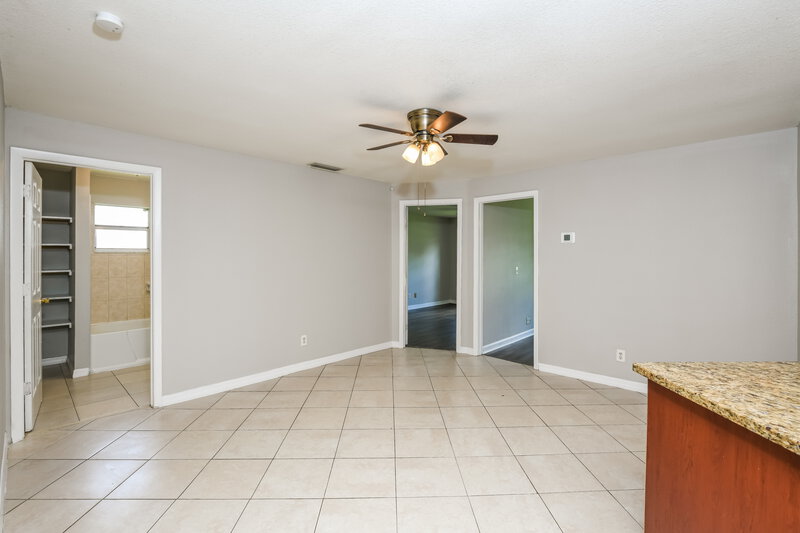 2,620/Mo, 631 Fernandina St NW Palm Bay, FL 32907 Family Room View