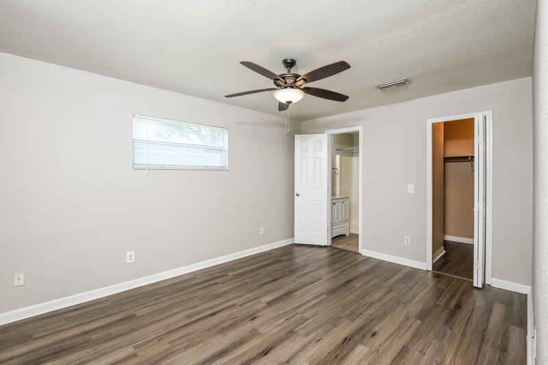 2,620/Mo, 631 Fernandina St NW Palm Bay, FL 32907 Main Bedroom View