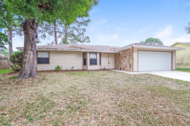 1,850/Mo, 833 Helm Ave NW Palm Bay, FL 32907 Front View