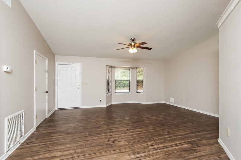 1,850/Mo, 833 Helm Ave NW Palm Bay, FL 32907 Living Room View