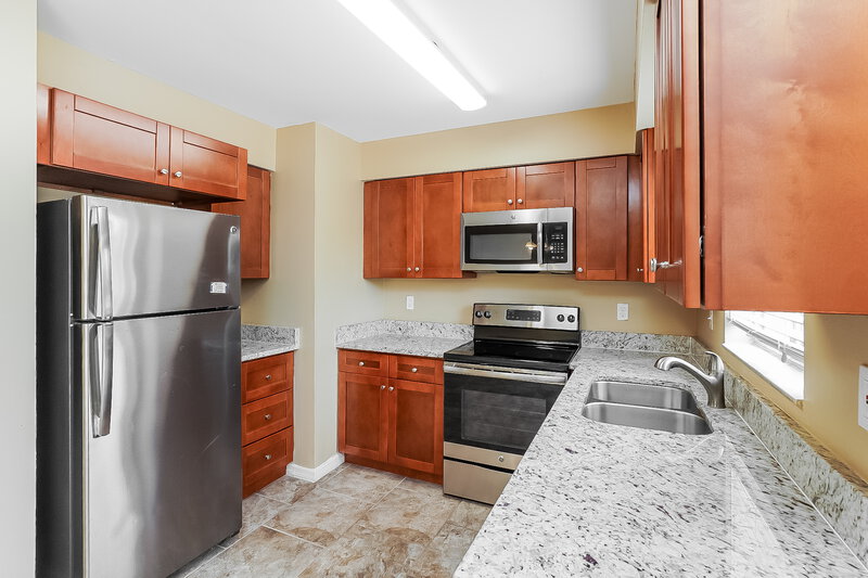 1,655/Mo, 1815 Fairlane Dr Titusville, FL 32780 Kitchen View