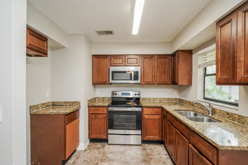 1,630/Mo, 1090 Wedgewood Ln Titusville, FL 32780 Kitchen View