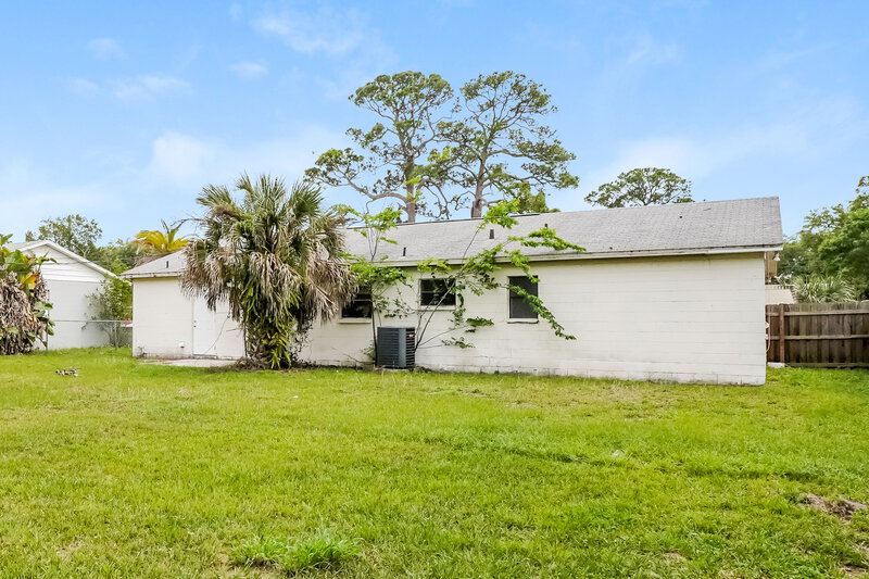 1,630/Mo, 1090 Wedgewood Ln Titusville, FL 32780 Rear View 2