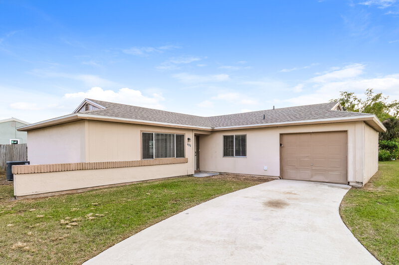 1,590/Mo, 495 Foam Ln NE Palm Bay, FL 32907 Front View 2