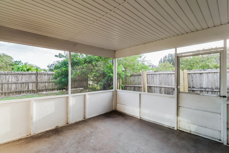 1,590/Mo, 495 Foam Ln NE Palm Bay, FL 32907 Sun Room View