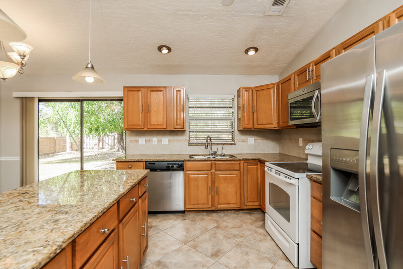 1,645/Mo, 413 Wayland Rd SW Palm Bay, FL 32908 Kitchen View 2