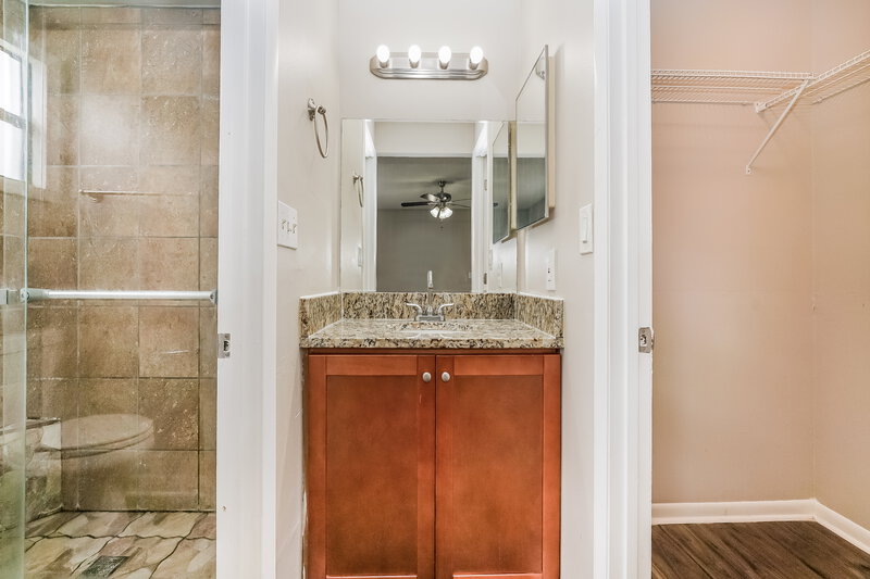 1,705/Mo, 1874 Delki St NW Palm Bay, FL 32907 Main Bathroom View