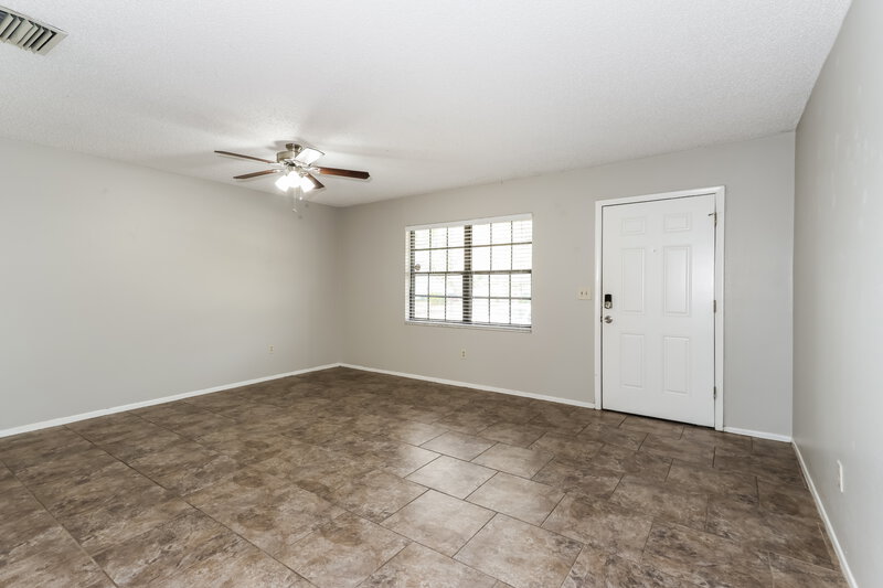 1,700/Mo, 958 Albion St NW Palm Bay, FL 32907 Living Room View