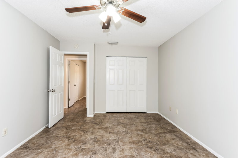 1,700/Mo, 958 Albion St NW Palm Bay, FL 32907 Main Bedroom View 2