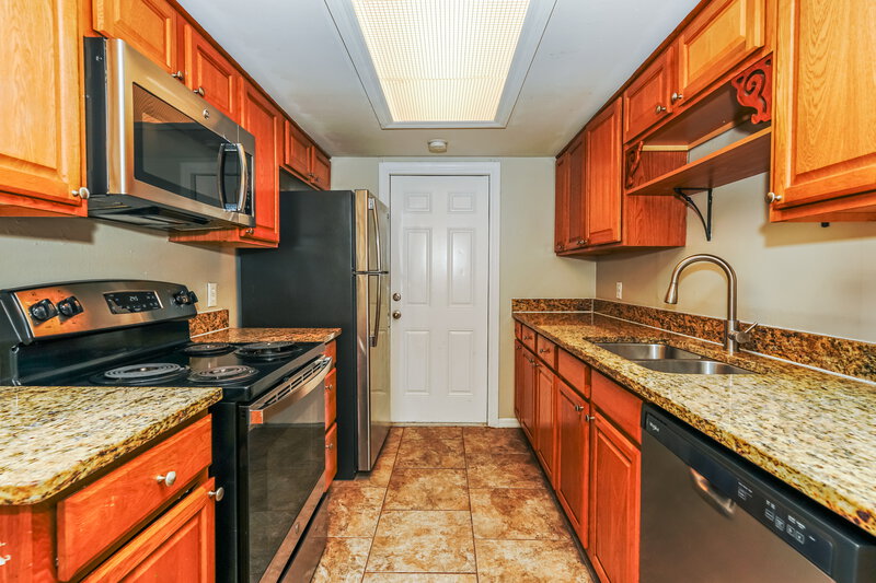1,790/Mo, 1565 Quill Ct Titusville, FL 32796 Kitchen View