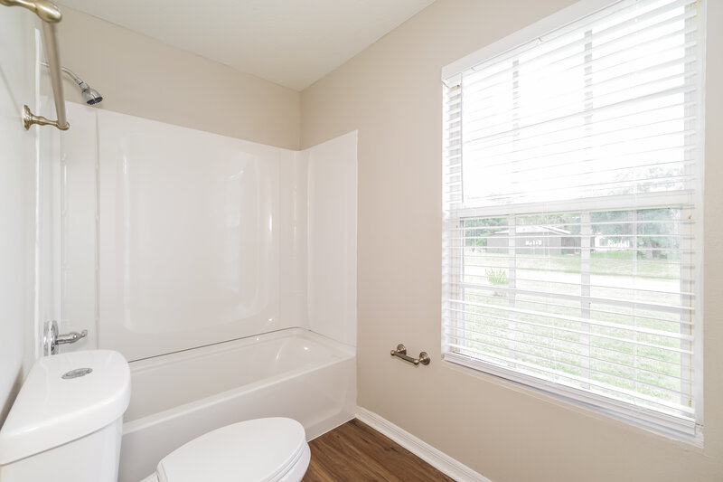 1,975/Mo, 1171 Harper Blvd SW Palm Bay, FL 32908 Main Bathroom View