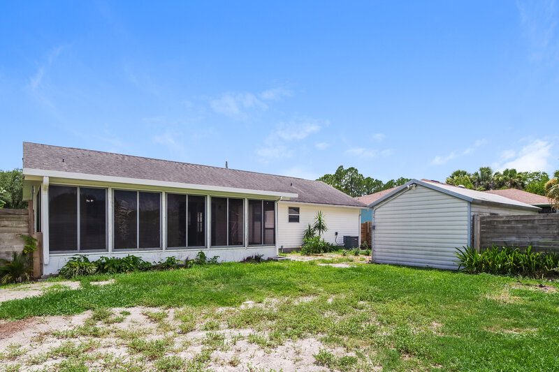 1,975/Mo, 1171 Harper Blvd SW Palm Bay, FL 32908 Rear View