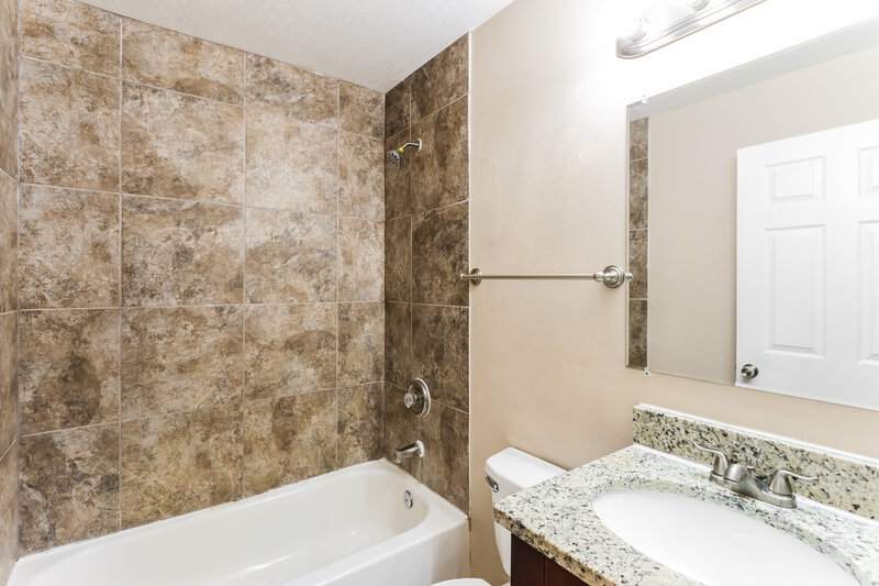 1,845/Mo, 2150 Sapelo Ave SE Palm Bay, FL 32909 Bathroom View 2