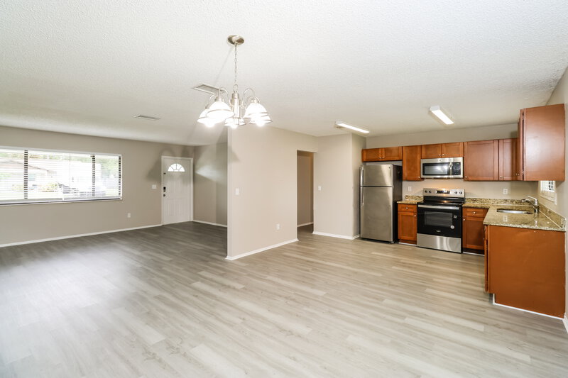 1,675/Mo, 1020 Pope St NW Palm Bay, FL 32907 Dining Room View 2