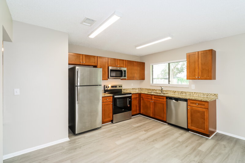 1,675/Mo, 1020 Pope St NW Palm Bay, FL 32907 Kitchen View